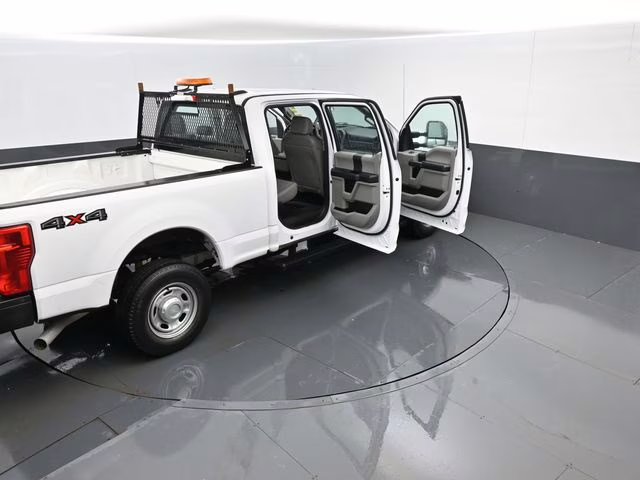2020 Oxford White Ford Super Duty F-250 SRW XL 4X4 Truck