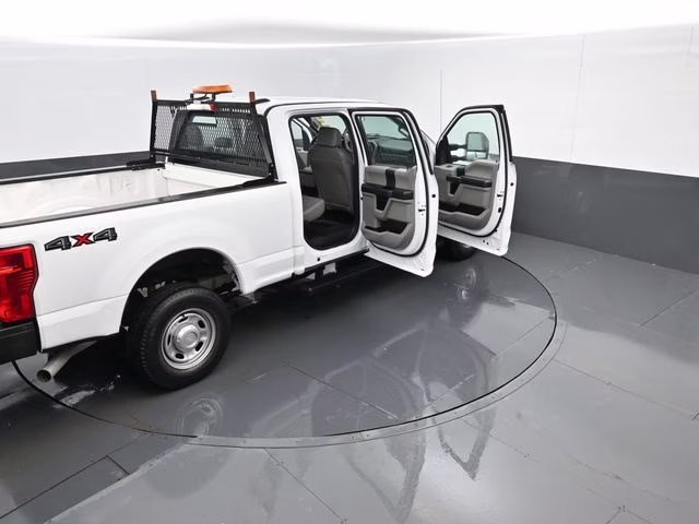 2020 Oxford White Ford Super Duty F-250 SRW XL 4X4 Truck