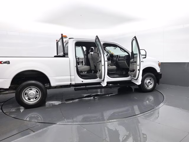 2020 Oxford White Ford Super Duty F-250 SRW XL 4X4 Truck