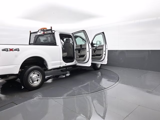 2020 Oxford White Ford Super Duty F-250 SRW XL 4X4 Truck