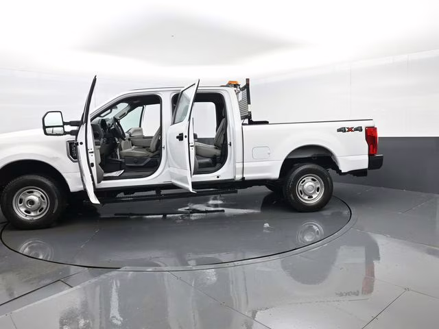 2020 Oxford White Ford Super Duty F-250 SRW XL 4X4 Truck