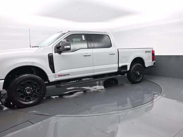 2026 Avalanche Ford Super Duty F-350 SRW 4X4 Truck