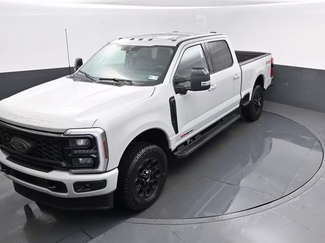 2026 Avalanche Ford Super Duty F-350 SRW 4X4 Truck