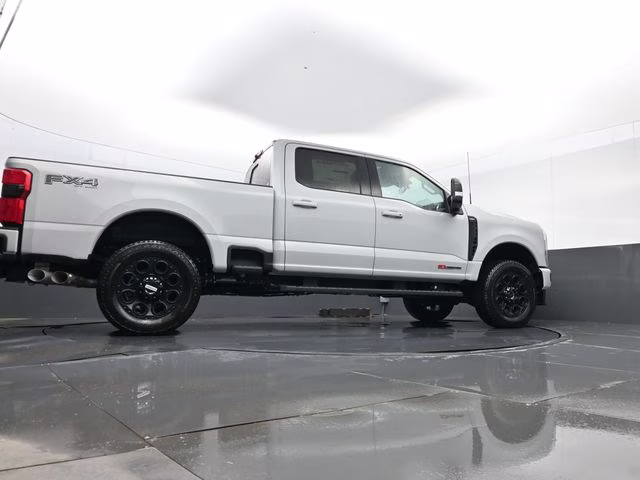 2026 Avalanche Ford Super Duty F-350 SRW 4X4 Truck