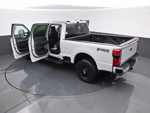 2026 Avalanche Ford Super Duty F-350 SRW Lariat 4X4 Truck