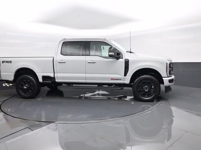2026 Avalanche Ford Super Duty F-350 SRW Lariat 4X4 Truck