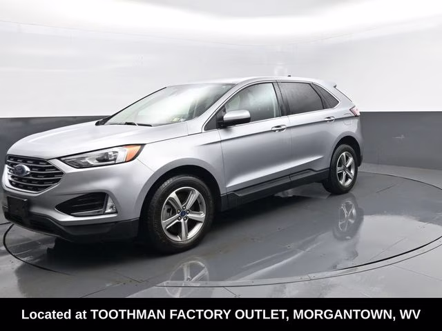 2022 Silver Metallic Ford Edge SEL AWD SUV