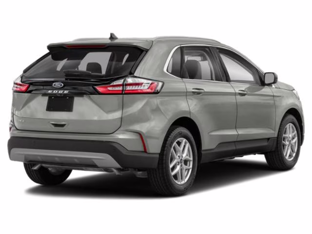 2022 Silver Metallic Ford Edge SEL AWD SUV