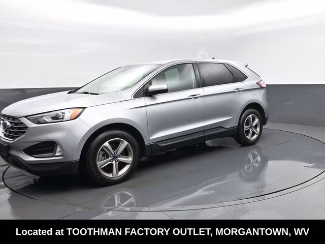 2022 Silver Metallic Ford Edge SEL AWD SUV
