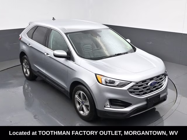2022 Silver Metallic Ford Edge SEL AWD SUV