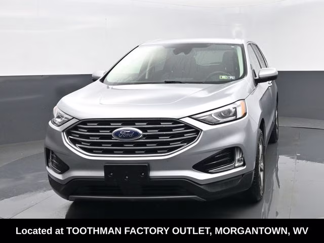 2022 Silver Metallic Ford Edge SEL AWD SUV