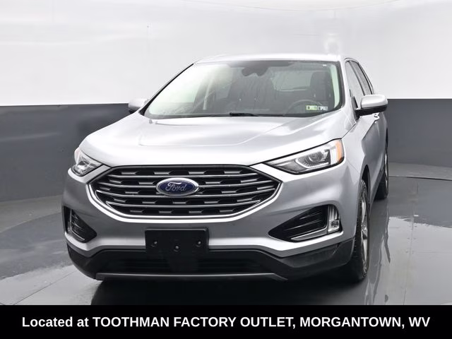 2022 Silver Metallic Ford Edge SEL AWD SUV