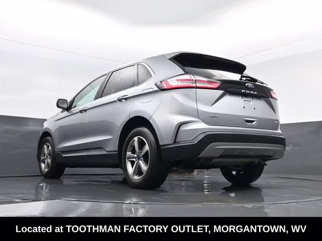 2022 Silver Metallic Ford Edge SEL AWD SUV