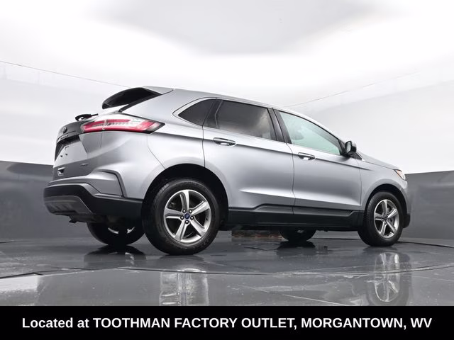 2022 Silver Metallic Ford Edge SEL AWD SUV