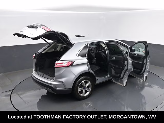 2022 Silver Metallic Ford Edge SEL AWD SUV