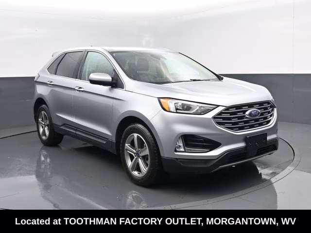2022 Silver Metallic Ford Edge SEL AWD SUV