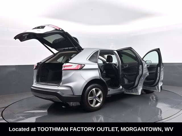 2022 Silver Metallic Ford Edge SEL AWD SUV