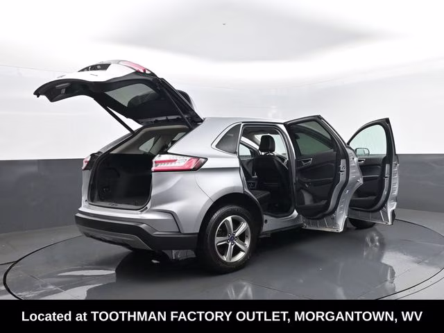 2022 Silver Metallic Ford Edge SEL AWD SUV