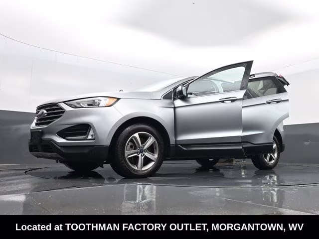 2022 Silver Metallic Ford Edge SEL AWD SUV