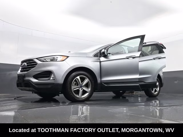 2022 Silver Metallic Ford Edge SEL AWD SUV