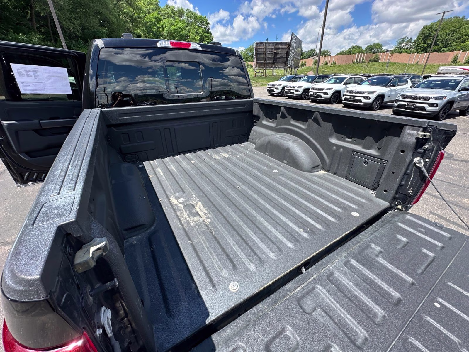 2024 Agate Black Metallic Ford F-150 XLT 4X4 Truck