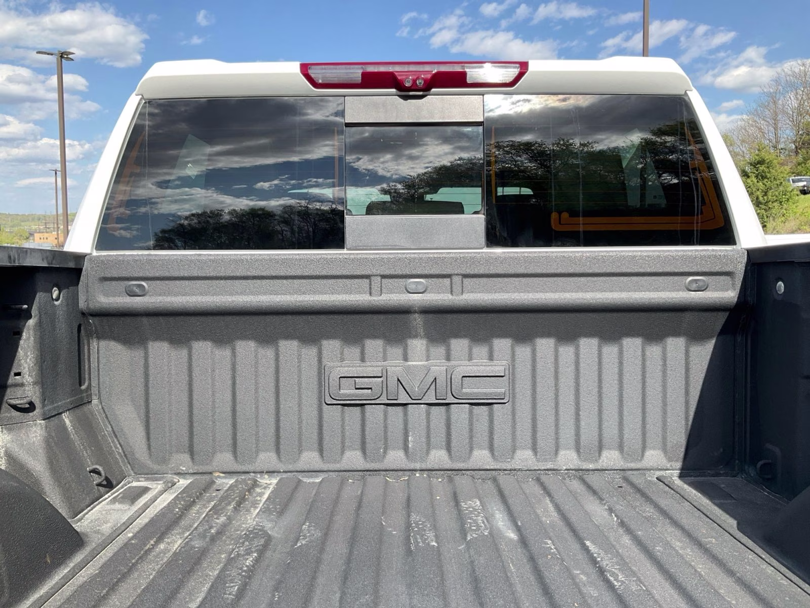 2025 Summit White GMC Sierra 1500 AT4 4X4 Truck