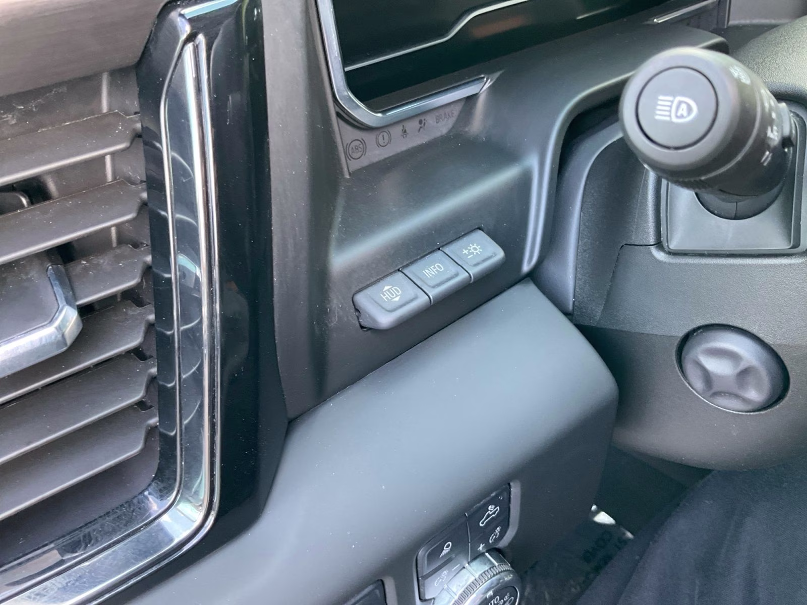 2025 Summit White GMC Sierra 1500 AT4 4X4 Truck