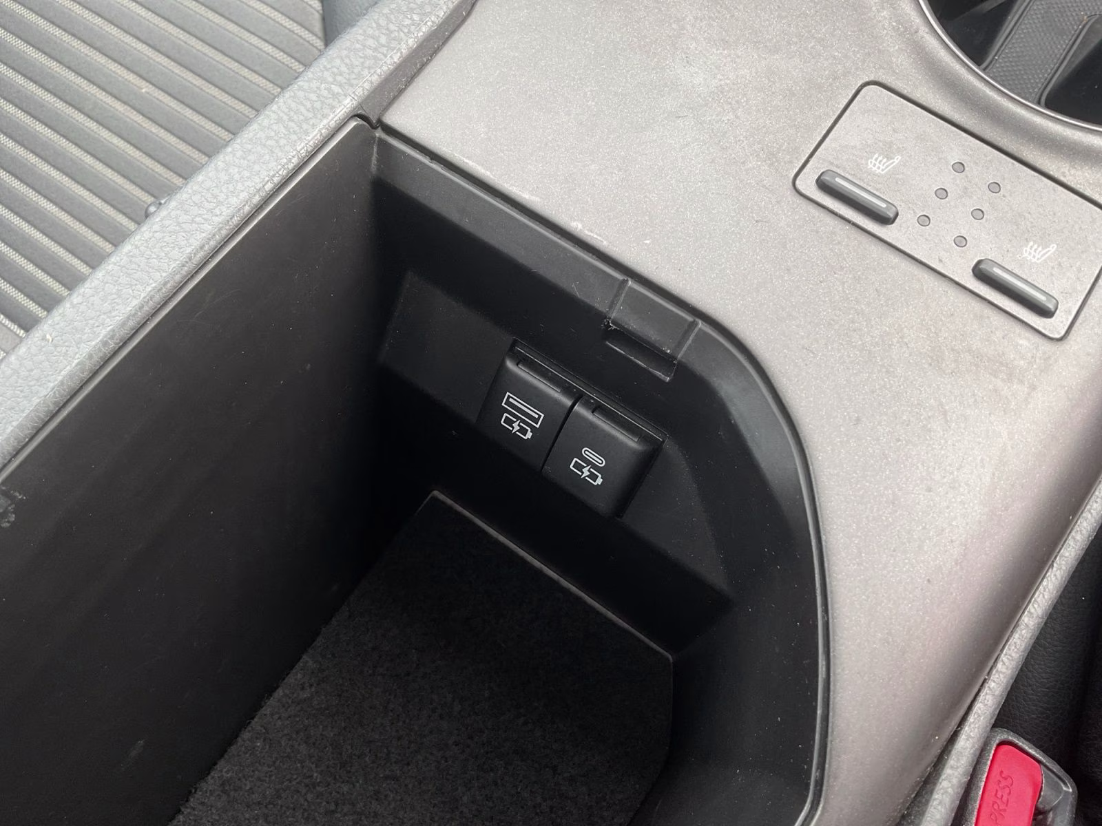 2021 Midnight Black Metallic Toyota Camry SE AWD Sedan