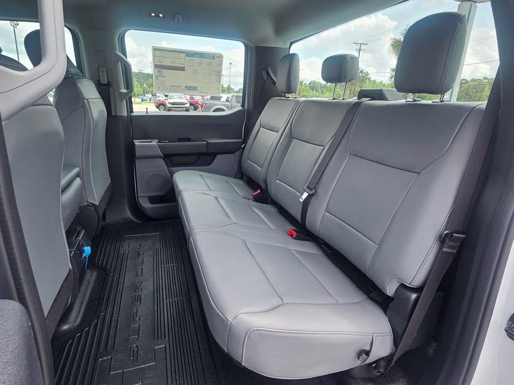 2026 Oxford White Ford Super Duty F-350 SRW XL 4X4 Truck