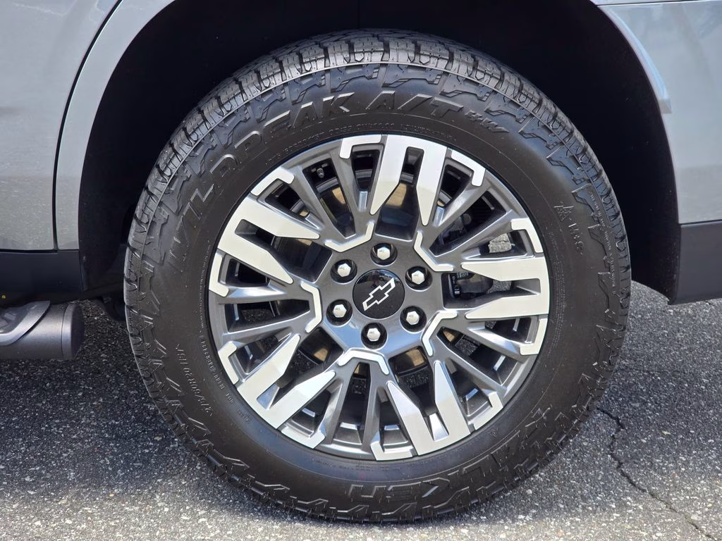 2025 Sterling Gray Metallic Chevrolet Tahoe Z71 4X4 SUV