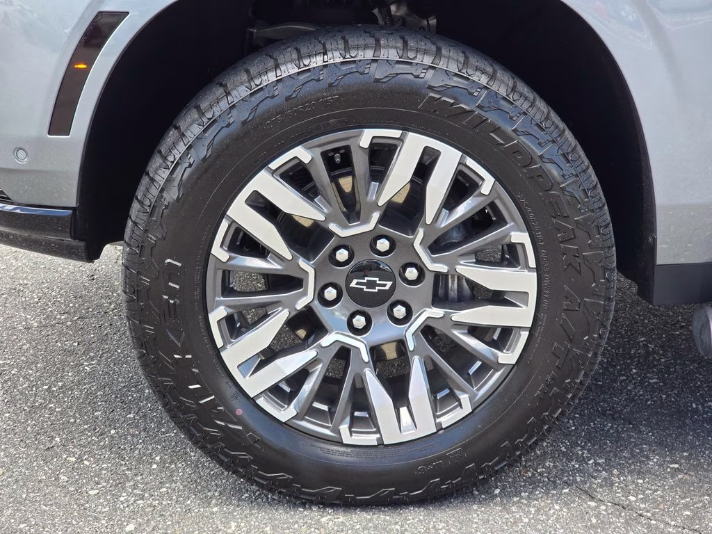 2025 Sterling Gray Metallic Chevrolet Tahoe Z71 4X4 SUV
