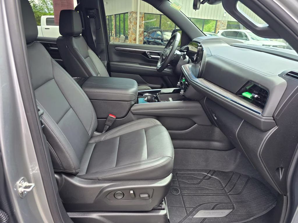2025 Sterling Gray Metallic Chevrolet Tahoe Z71 4X4 SUV