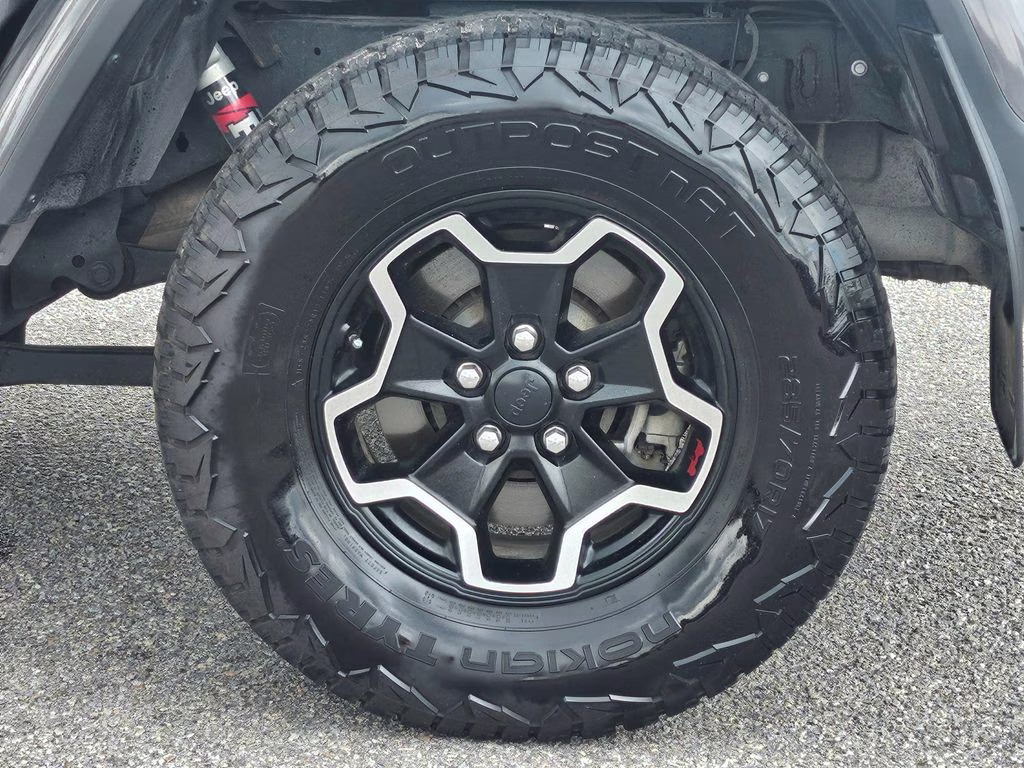 2020 Granite Crystal Metallic Clearcoat Jeep Gladiator Rubicon 4X4 Truck