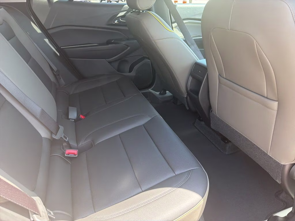 2026 White Sands Chevrolet Trax ACTIV FWD SUV