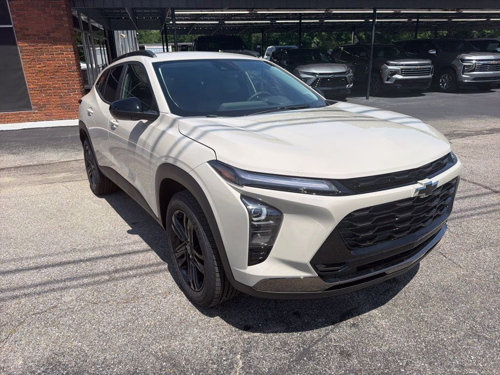 2026 White Sands Chevrolet Trax ACTIV FWD SUV