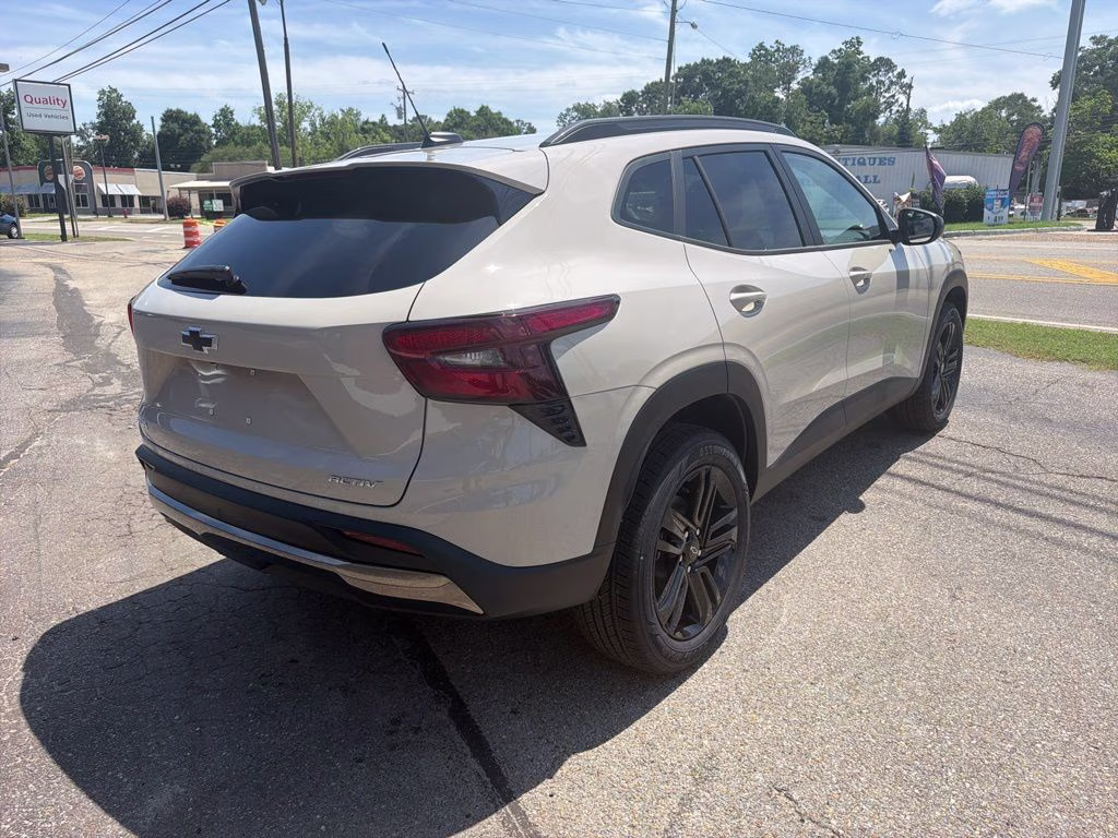 2026 White Sands Chevrolet Trax ACTIV FWD SUV