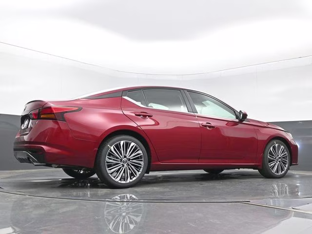 2026 Scarlet Ember Tintcoat Nissan Altima 2.5 SV FWD Sedan