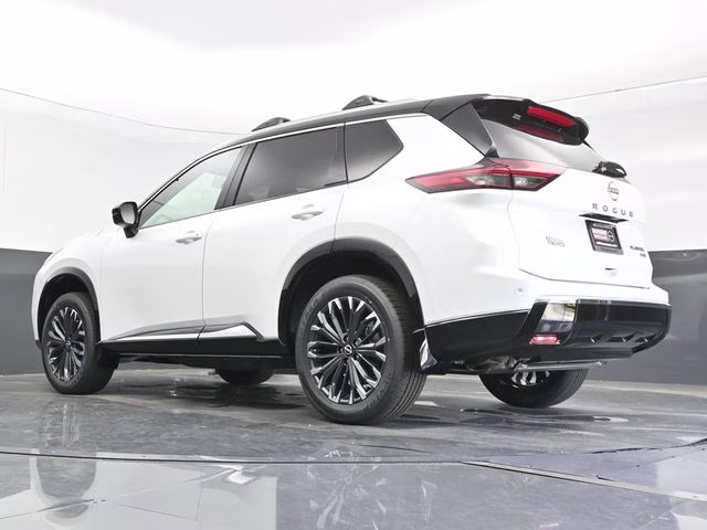 2026 Everest White Pearl/Super Black Nissan Rogue Platinum AWD SUV