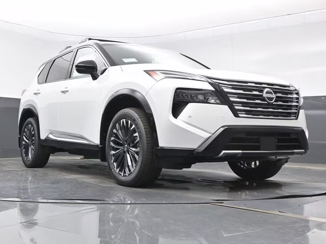 2026 Everest White Pearl/Super Black Nissan Rogue Platinum AWD SUV