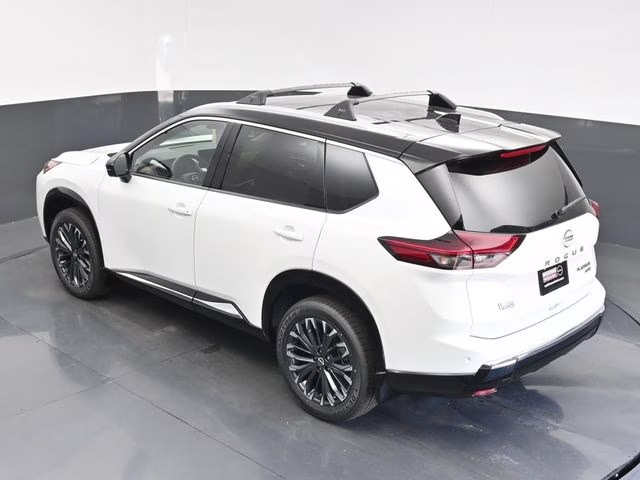 2026 Everest White Pearl/Super Black Nissan Rogue Platinum AWD SUV