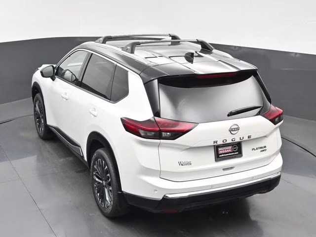2026 Everest White Pearl/Super Black Nissan Rogue Platinum AWD SUV