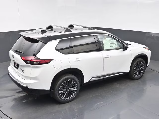 2026 Everest White Pearl/Super Black Nissan Rogue Platinum AWD SUV