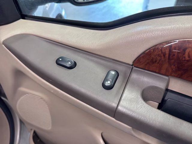 2003 Arizona Beige Clearcoat Metallic Ford Super Duty F-350 SRW Lariat 4X4 Truck