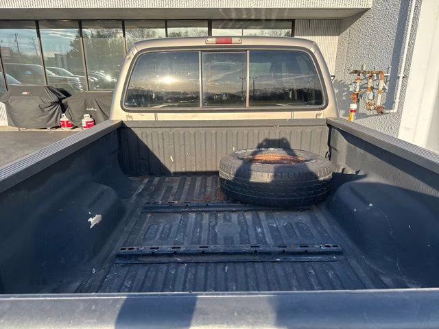 2003 Arizona Beige Clearcoat Metallic Ford Super Duty F-350 SRW Lariat 4X4 Truck