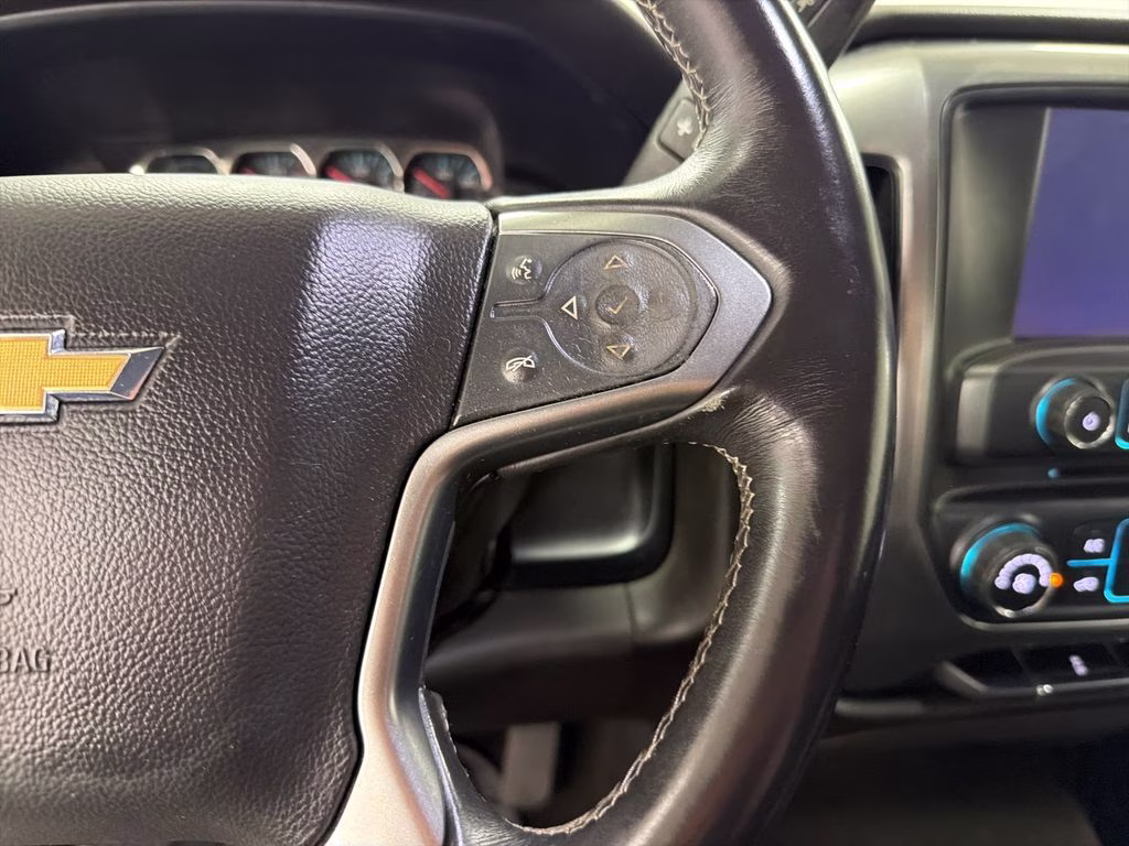 2018 Silver Ice Metallic Chevrolet Silverado 1500 LT RWD Truck