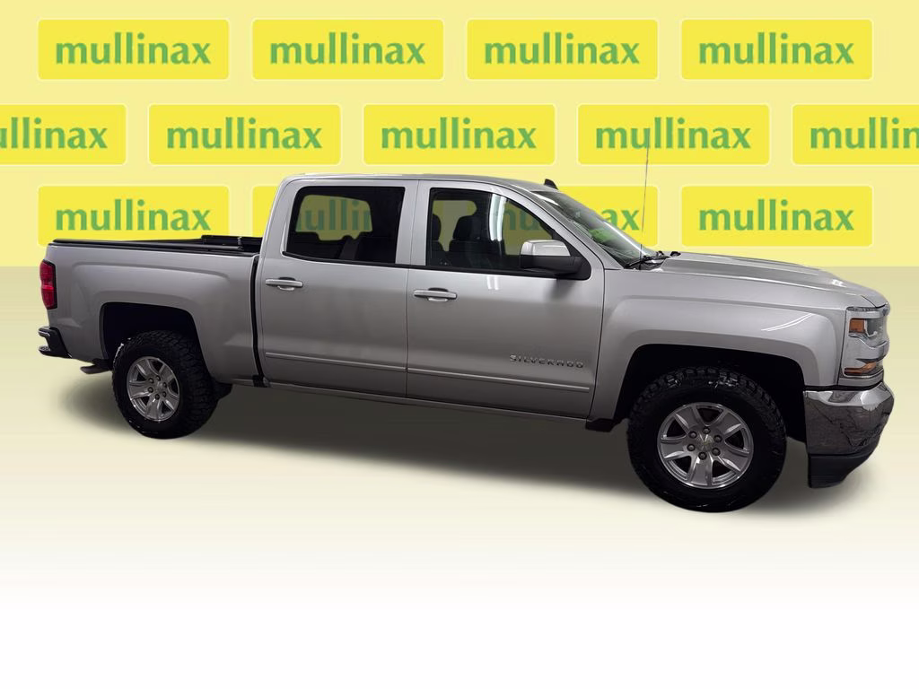 2018 Silver Ice Metallic Chevrolet Silverado 1500 LT RWD Truck