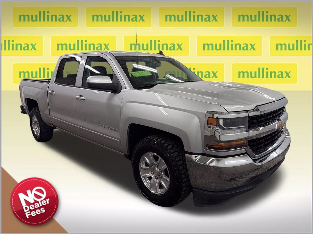 2018 Silver Ice Metallic Chevrolet Silverado 1500 LT RWD Truck