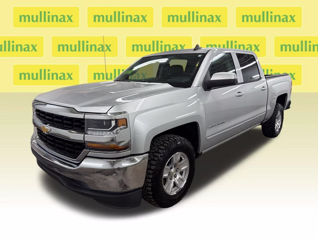 2018 Silver Ice Metallic Chevrolet Silverado 1500 LT RWD Truck