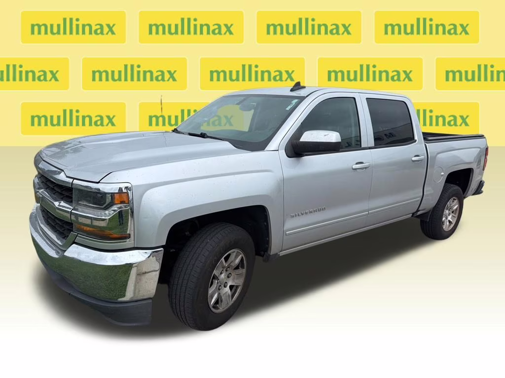 2018 Silver Ice Metallic Chevrolet Silverado 1500 LT RWD Truck