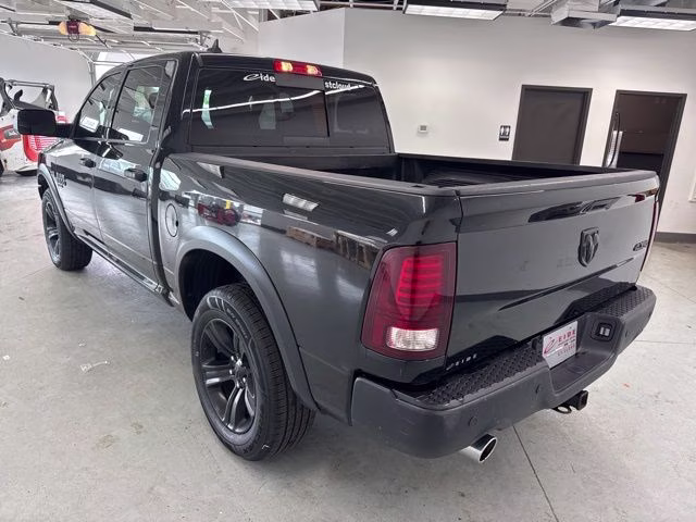 2021 Diamond Black Crystal Pearlcoat Ram 1500 Warlock 4X4 Truck